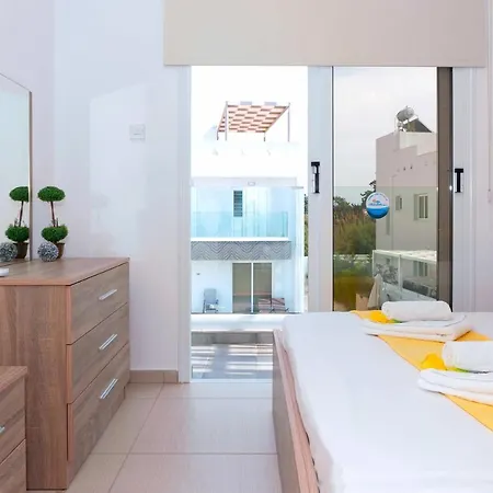 Diamanta - Nissi Area Villa Ayia Napa