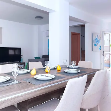 Diamanta - Nissi Area Villa Ayia Napa